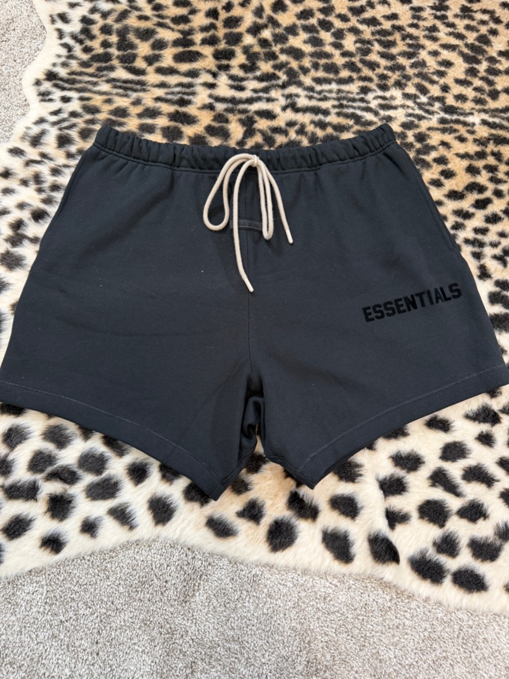 Fear of God Essentials Shorts Jet Black V2 Sz 2xl